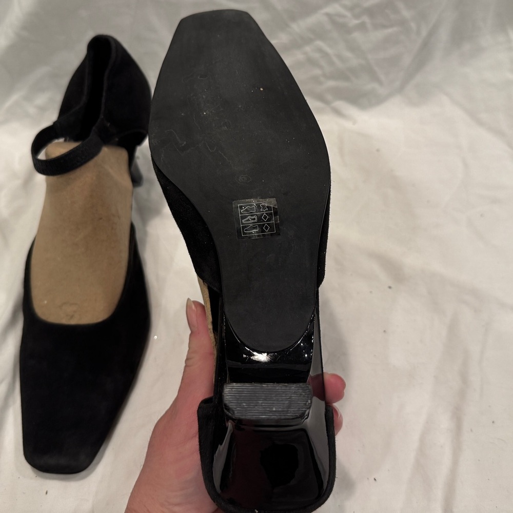 Moda Spana black suede rectangle kitten heels. - Picture 3 of 7